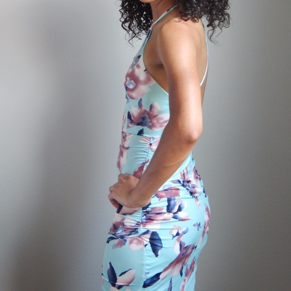B2G1 Floral Printed Ruched Halter Bodycon Dress - Picture 3 of 4